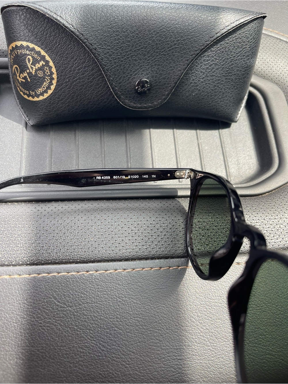Ray-Ban RB4259 Sunglasses - Picture 3 of 5